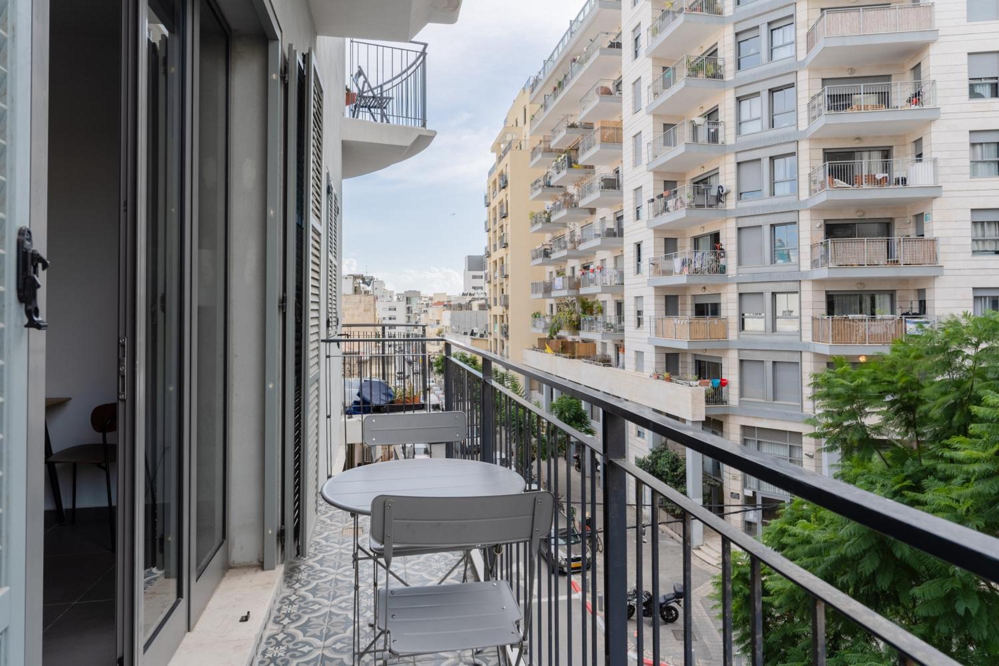 Blueground ו Historical Preserved Estate * Tel Aviv